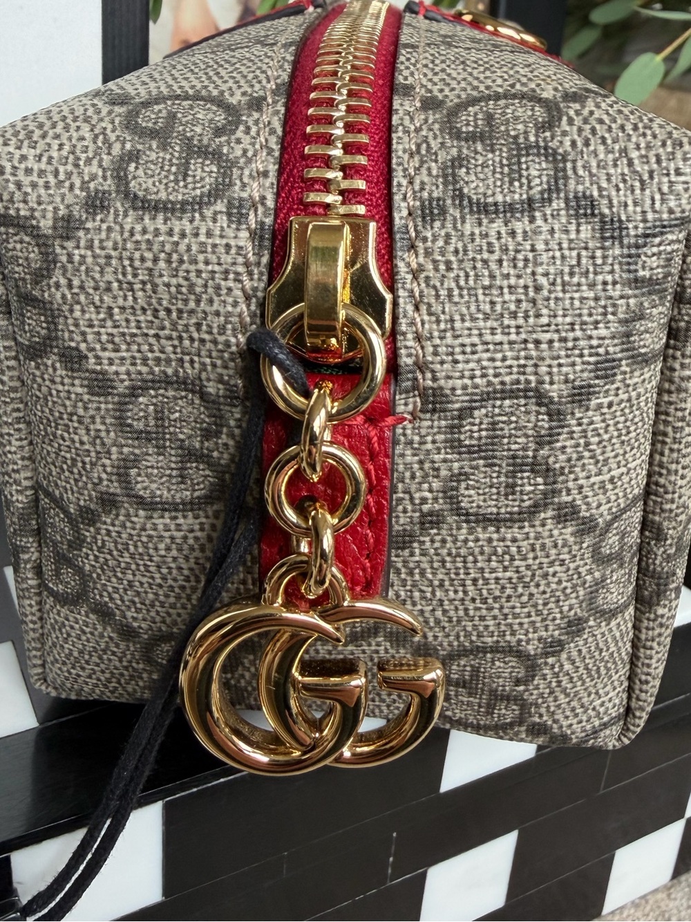 NWT GUCCI Supreme Small Cosmetic Pouch - Picture 4 of 7